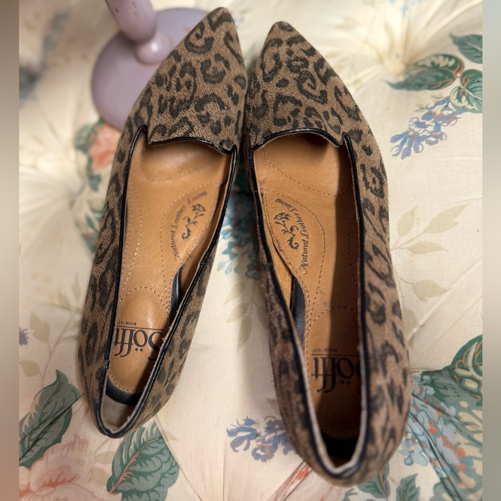 Leopard Print Women's Leather Loafers Sofft Brand Comfy Cute - Picture 2 of 7